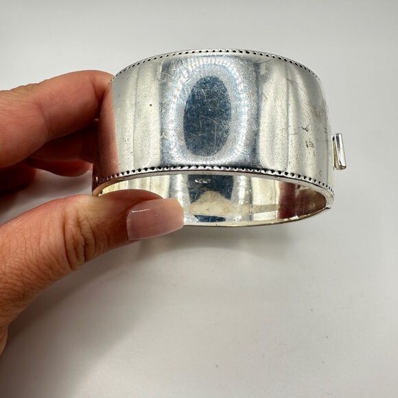 Pre-owned MONET heavy silver-toned metal clamp bracelet! - Picture 10 of 12